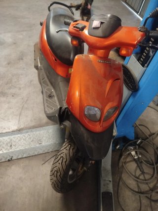 Peugeot Teker 50 Scooter Naranja/Negro