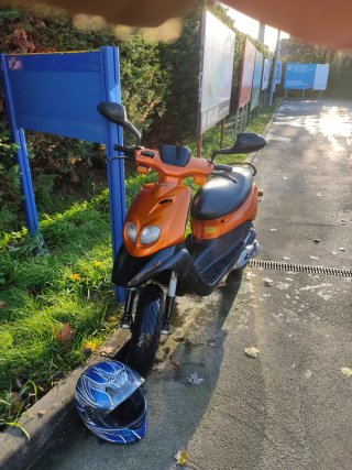 Peugeot Teker 50 Scooter Naranja/Negro