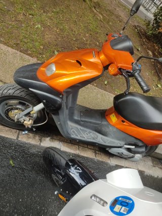 Peugeot Teker 50 Scooter Naranja/Negro
