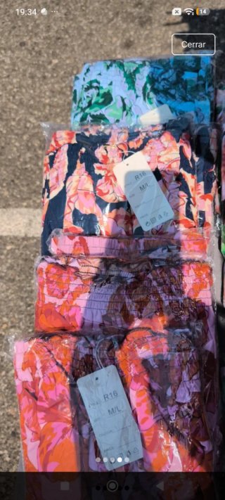 Conjunto Crop Top y Pantalón Estampado
