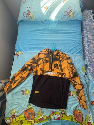 Chubasquero Amarillo y Negro