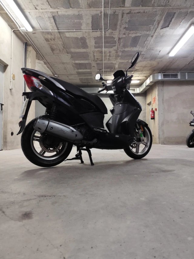 Kymco Agility City 125cc Scooter Negra