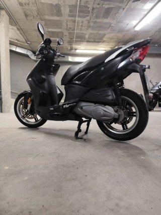 Kymco Agility City 125cc Scooter Negra