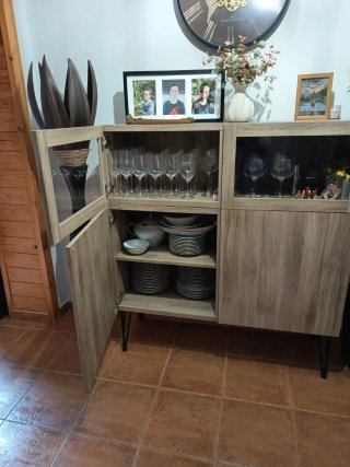 Vitrina de comedor madera y cristal