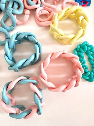 Materiale resina per bracciali e collane