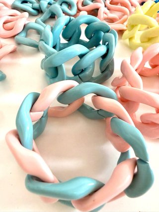 Materiale resina per bracciali e collane
