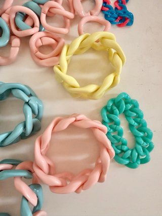 Materiale resina per bracciali e collane
