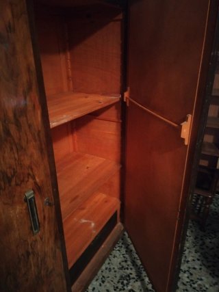 Armario de madera vintage con espejo de 220 cm.