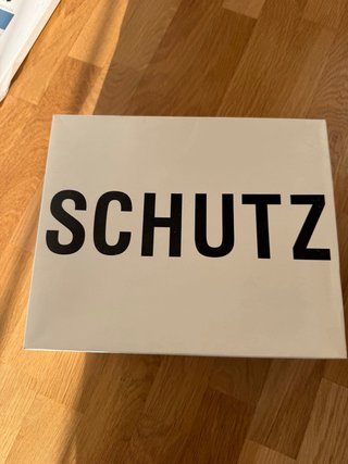 Sandalias Schutz Negras Atadas