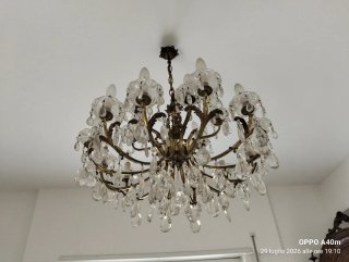 Lampadario con cristalli oro e trasparenti