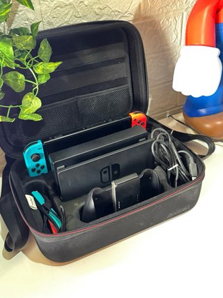 Nintendo Switch + Accesorios