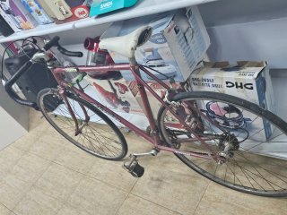 Bicicleta de carretera rosa