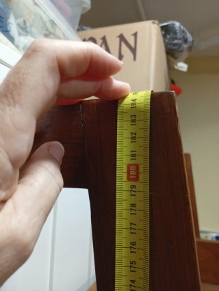 Estantería de madera maciza