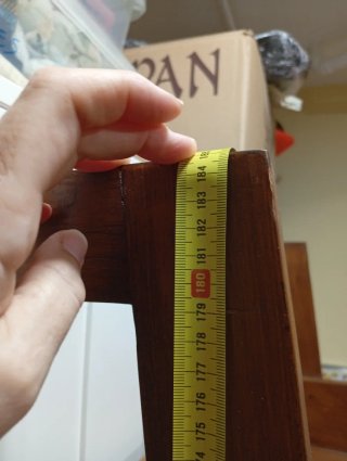 Estantería de madera maciza