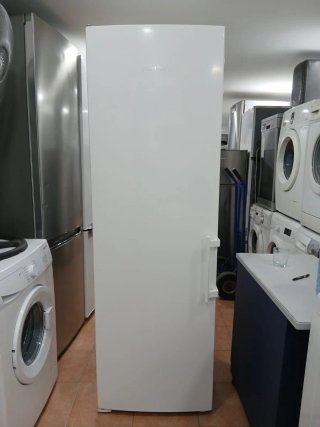 CONGELADOR VERTICAL MIELE NO FROST