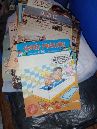 Revistas antiguas ABC y suplementos.