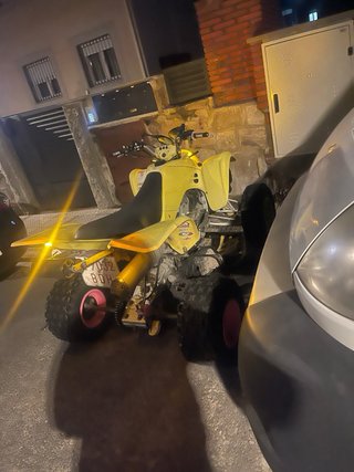 Suzuki LTZ 400 Amarillo Quad