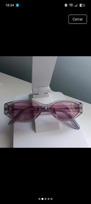 Gafas de sol vintage retro rosas y lilas
