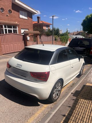 URGE Audi A1 1.6 TDI 105 Ambition 3 p, 2011