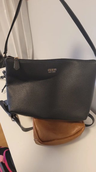 Bolso Guess Negro y Marrón