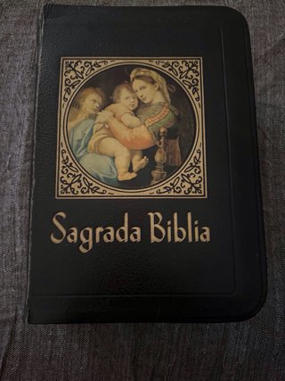 SAGRADA BIBLIA