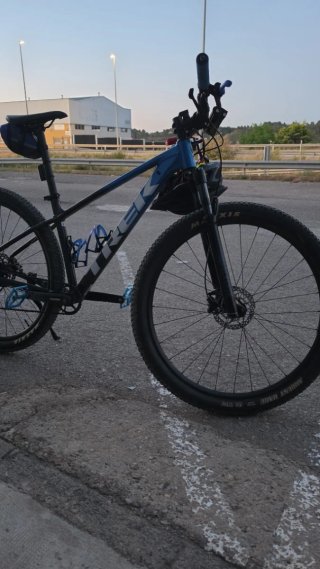 Bicicleta Trek Marlin 8 -M Azul