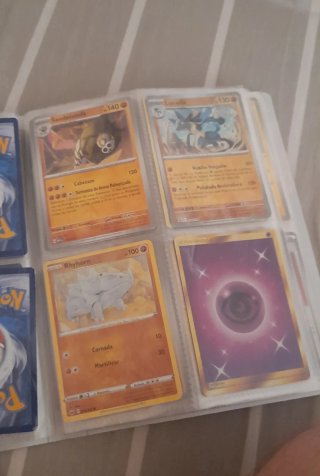 Álbum Pokémon 90 cartas originales