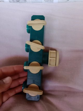 Adaptador Manguera Jardín 4 Salidas