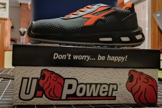 Calzado de trabajo U-Power negro y naranja