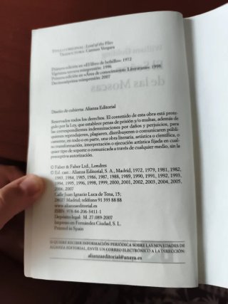 Libro "El señor de las moscas" de William Golding