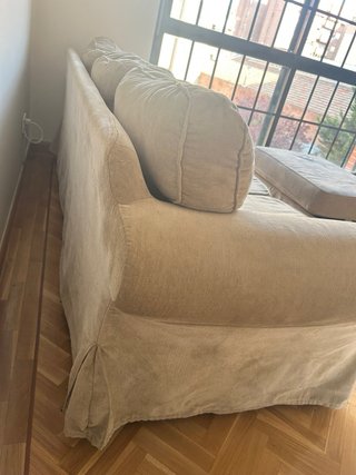 Sofá Ikea con puf