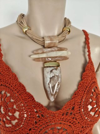 Conjunto collar y pendientes