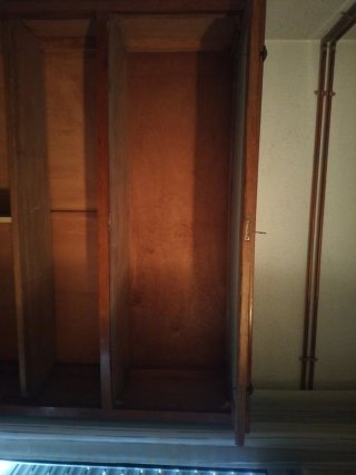 Armario madera vintage cristal y puerta abatible