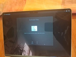 MacBook Air M3 13" 8gb, 256gb, cargador incluido