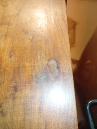 Estantería de madera maciza