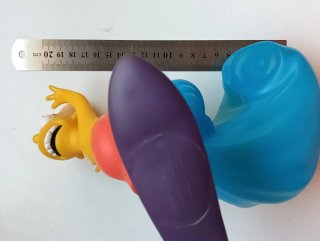 Colonia. Figura Bart Simpson Surfista