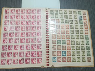 Álbum de sellos antiguo