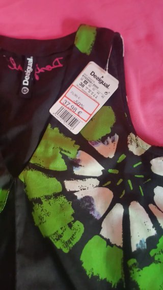 Vestido Desigual Negro con Flores Verdes Talla M