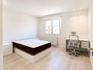 Habitación en Calle Río Oja,3,Logroño.Universidad