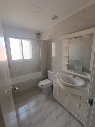 Habitación en Calle Río Oja,3,Logroño.Universidad