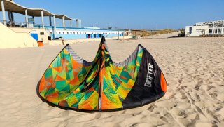 Equipo de kitesurf cabrinha