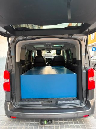 Mueble Camper Azul y Blanco