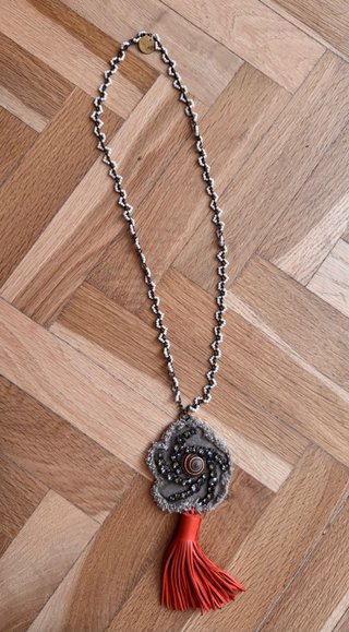 Collar Maliparmi piedra y naranja