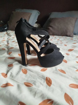 Sandalias de tacón alto negras