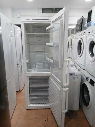 NEVERA COMBI SIEMENS NO FROST ENERGÍA A+