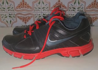 Zapatillas Nike Hombre, Negras y Rojas, 42