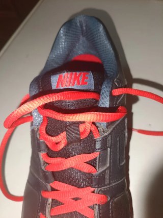 Zapatillas Nike Hombre, Negras y Rojas, 42