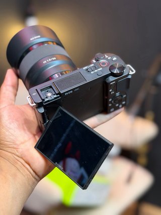 Sony ZV-E10 + FE 50mm f/1.8