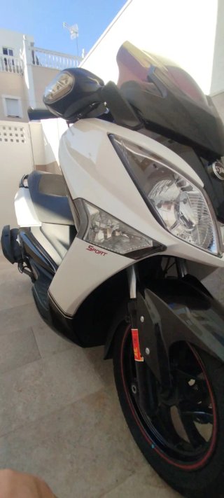 SYM Joymax 125 i Maxi Scooter