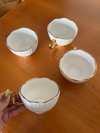 Set 4 Tazas Porcelana Blanca y Dorada